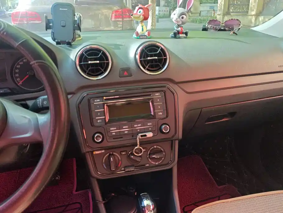 Volkswagen Jetta — миниатюра 13
