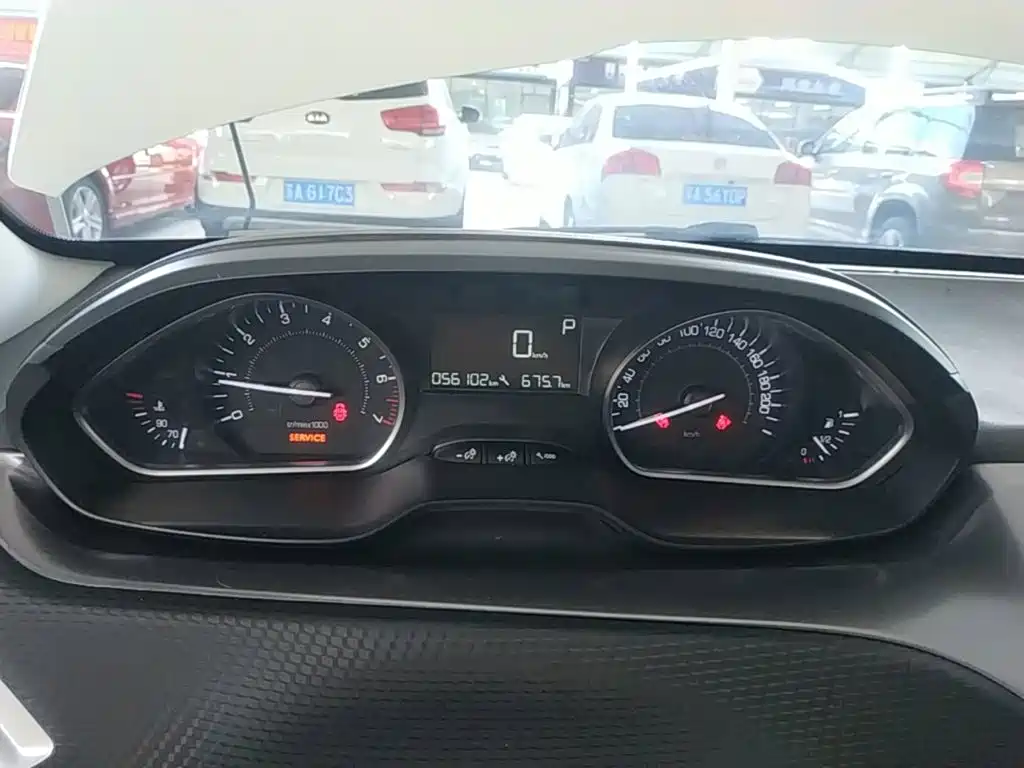 Peugeot 2008 — миниатюра 12