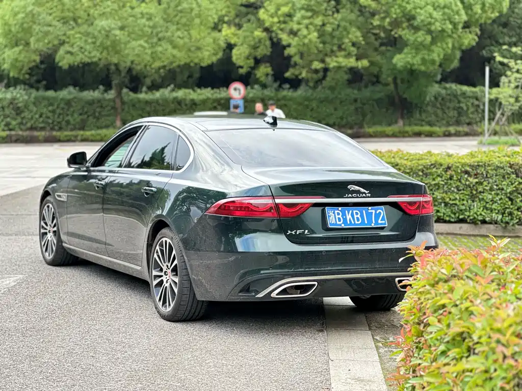 Jaguar XFL 2024 2.0T P250 Premium Luxury