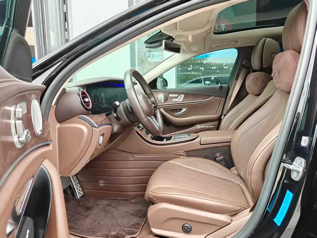 Mercedes-Benz E-Class — миниатюра 15