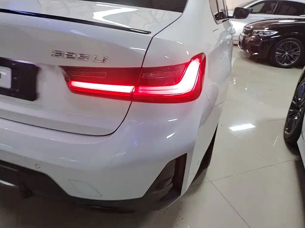 BMW 3 Series — миниатюра 8