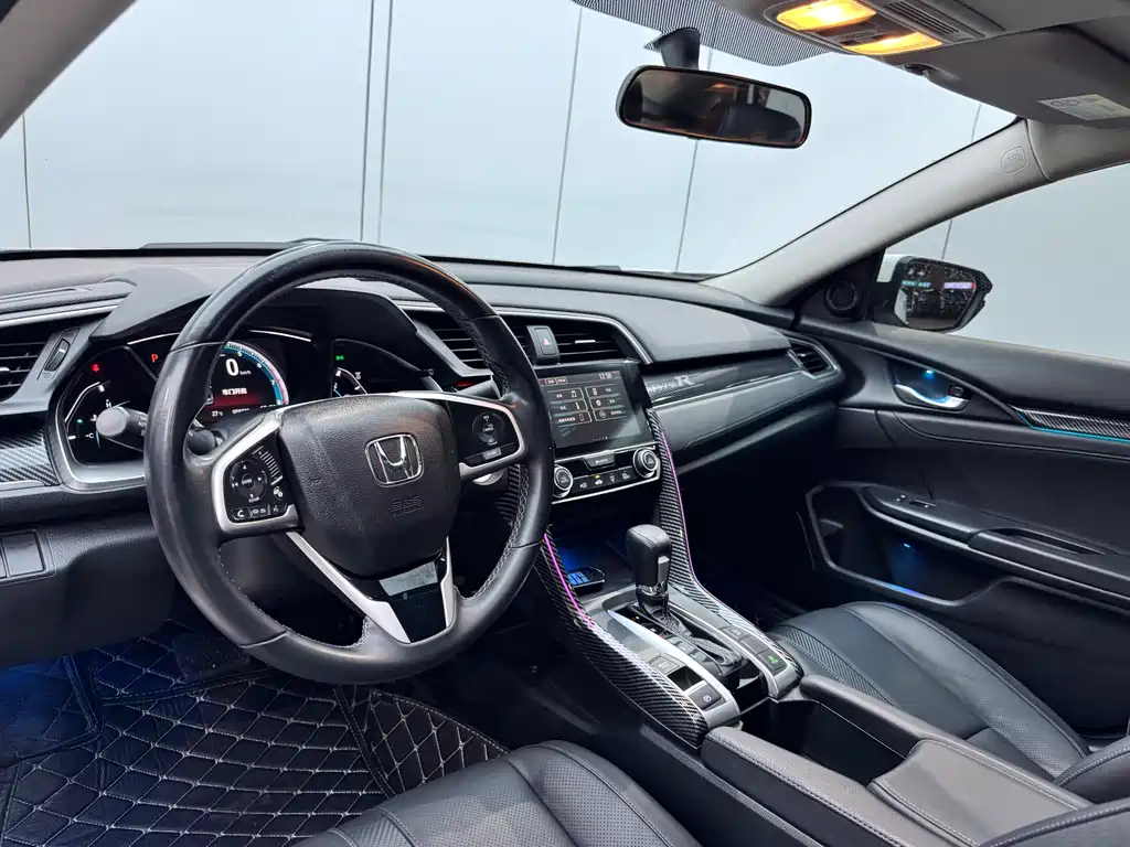 Honda Civic 2016 220TURBO CVT Luxury