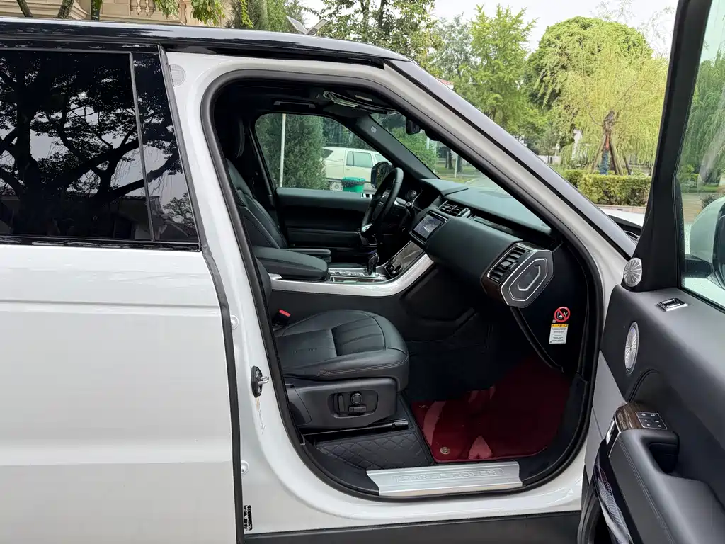 Land Rover Sport PHEV — миниатюра 24