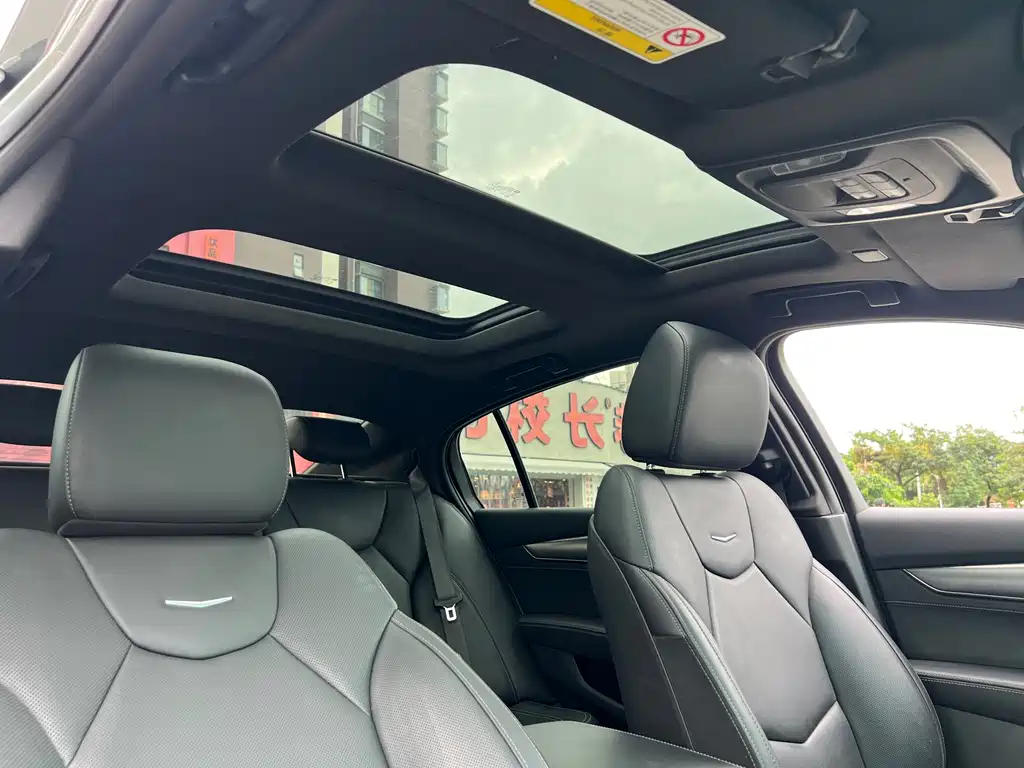 Cadillac CT5 — миниатюра 9