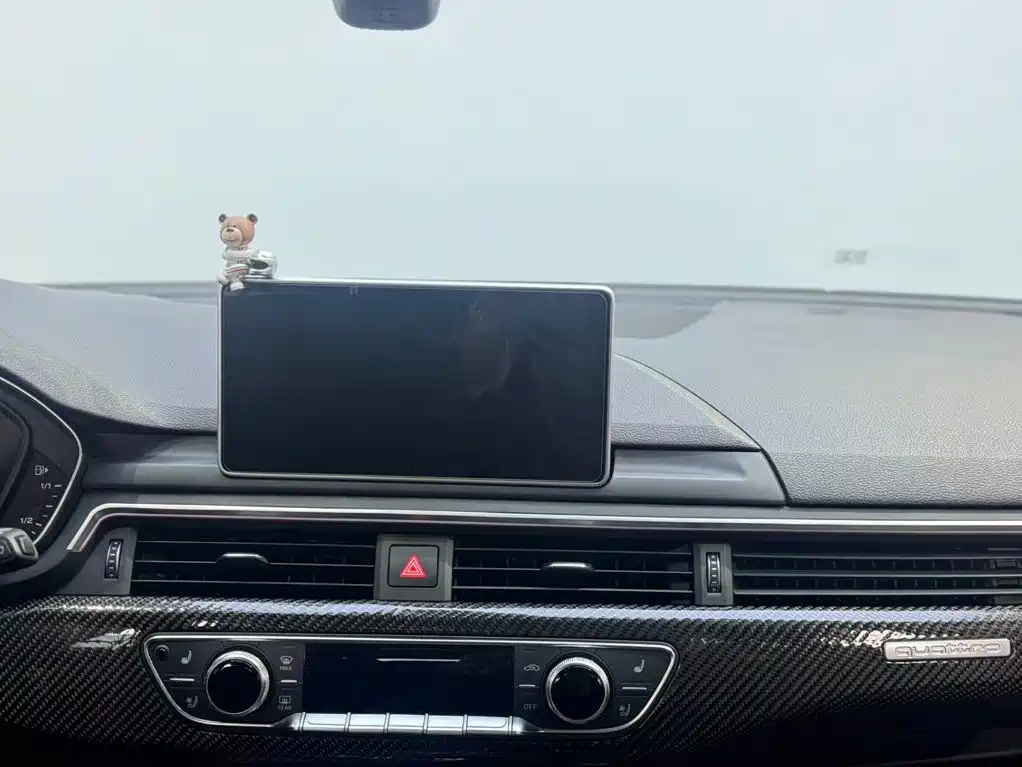 Audi A4L — миниатюра 10