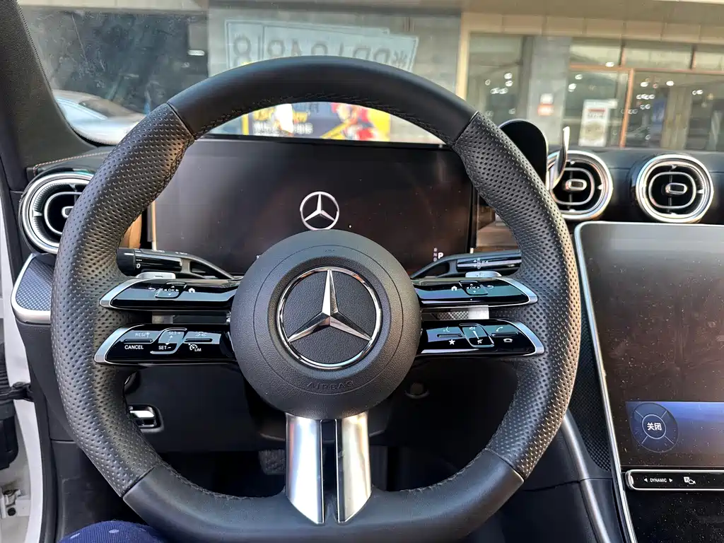 Mercedes-Benz C-Class — миниатюра 5