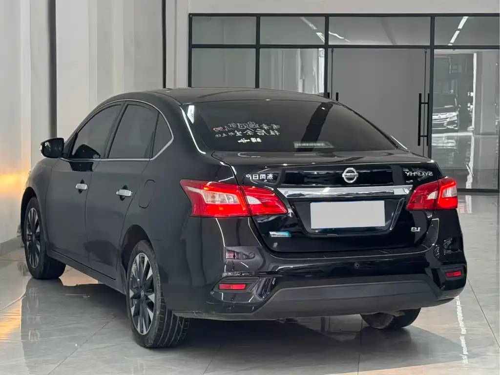 Nissan Sylphy — миниатюра 6