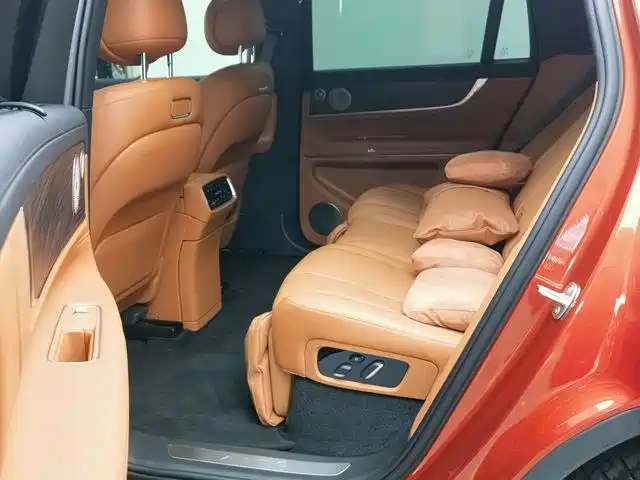 AITO ASK THE WORLD M9