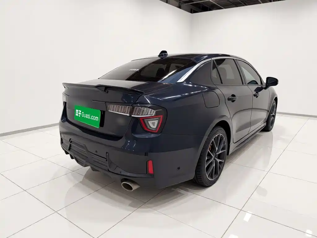 Lynk & Co 03 — миниатюра 4