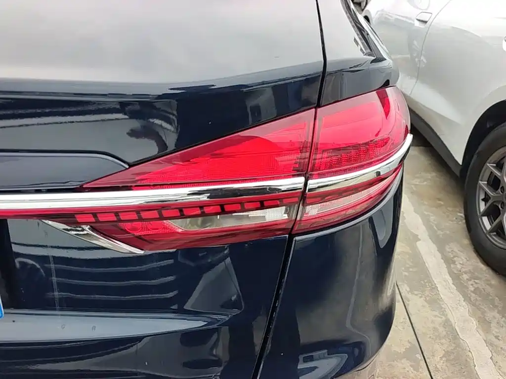 Ford Mondeo — миниатюра 8