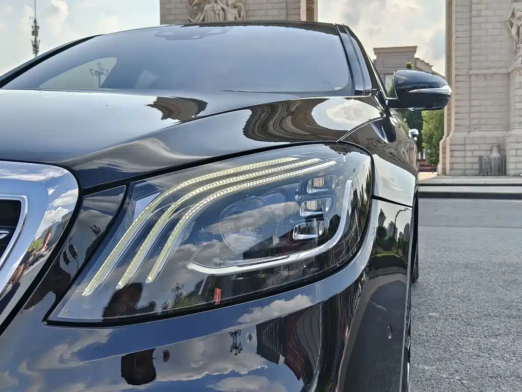 Mercedes-Benz S-Class — миниатюра 10