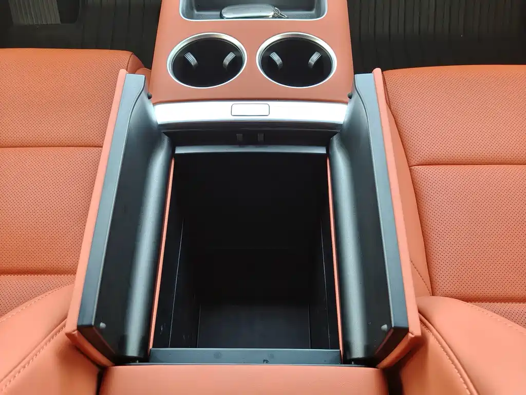 Li Auto Li L6 — миниатюра 16