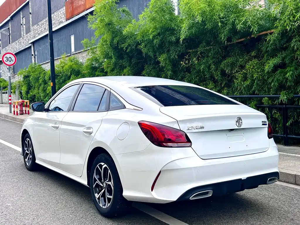 MG MG5 — миниатюра 9