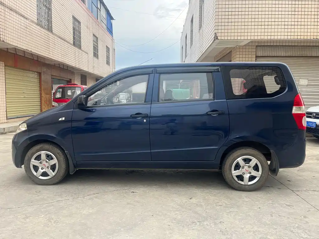 Wuling Hongguang — миниатюра 7