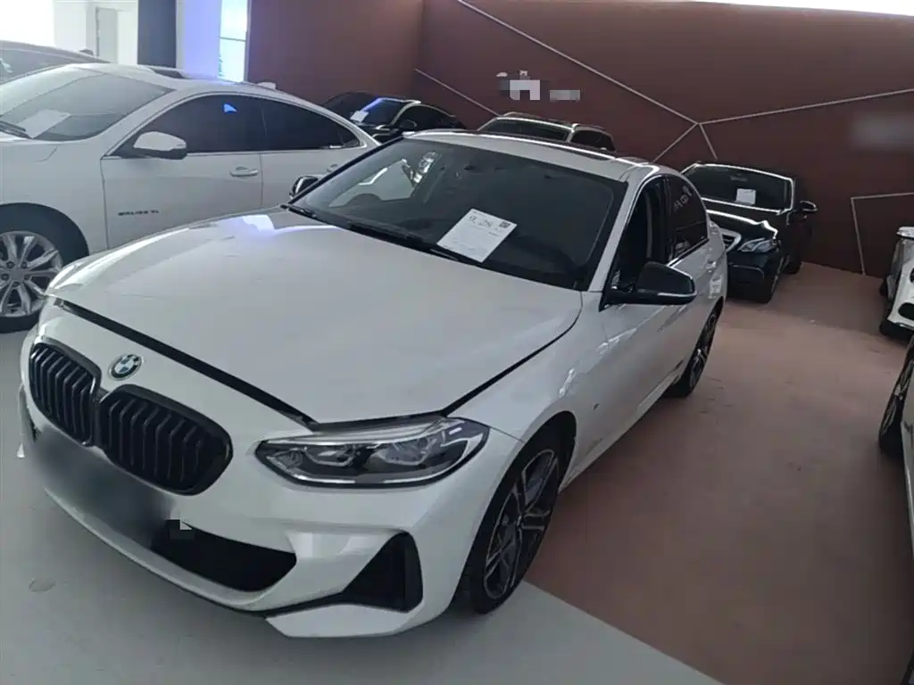BMW 1 Series 2021