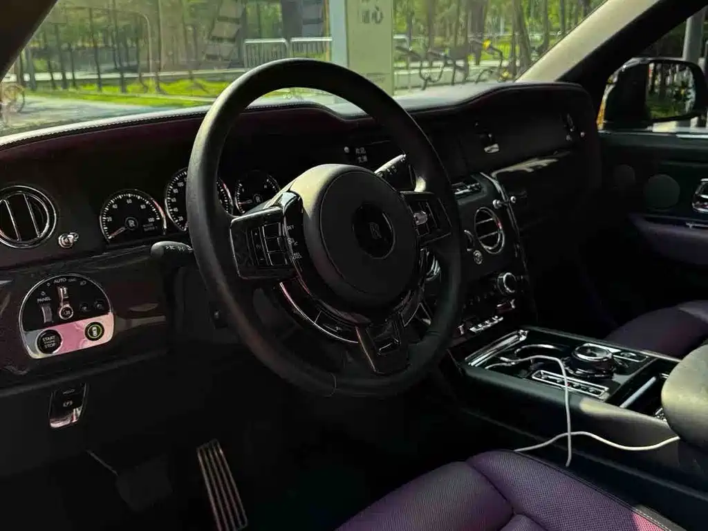 Rolls-Royce Cullinan — миниатюра 6