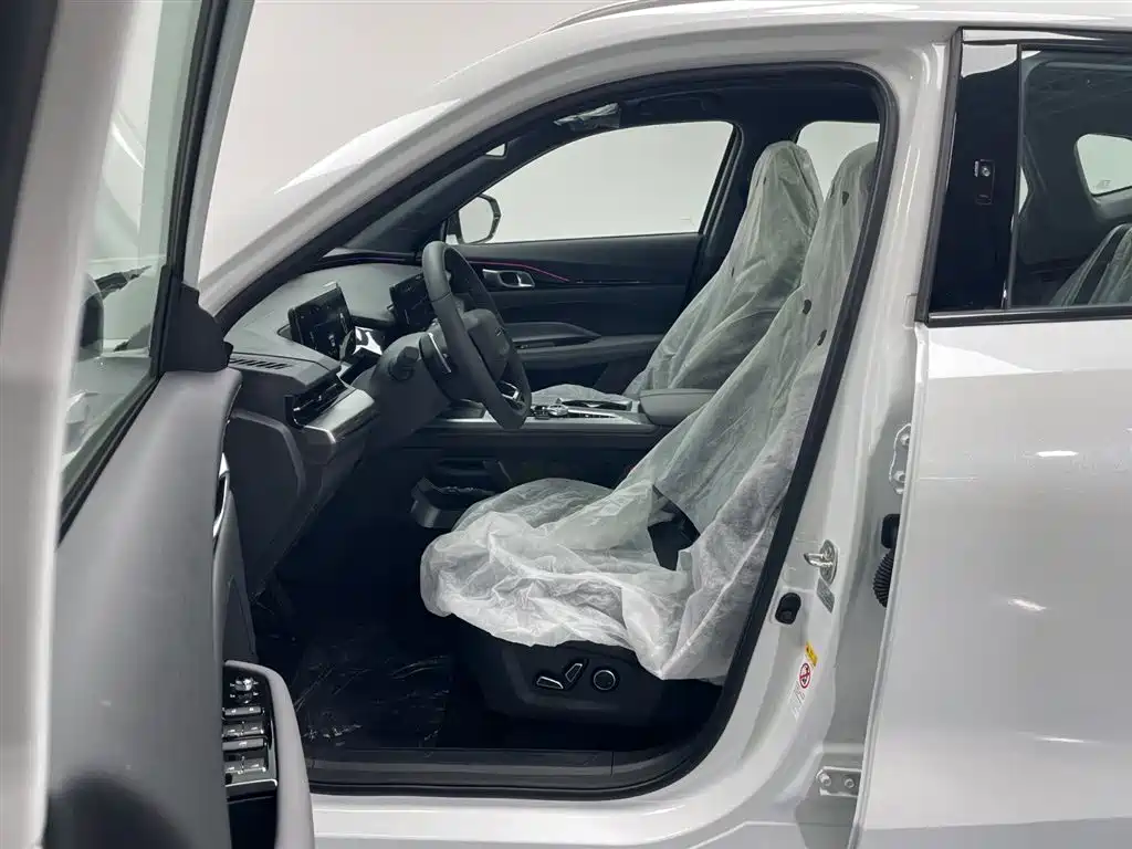 CHANGAN CHANGAN AUCHAN Z6 NEW ENERGY