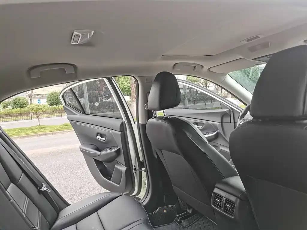 Nissan Sylphy — миниатюра 8