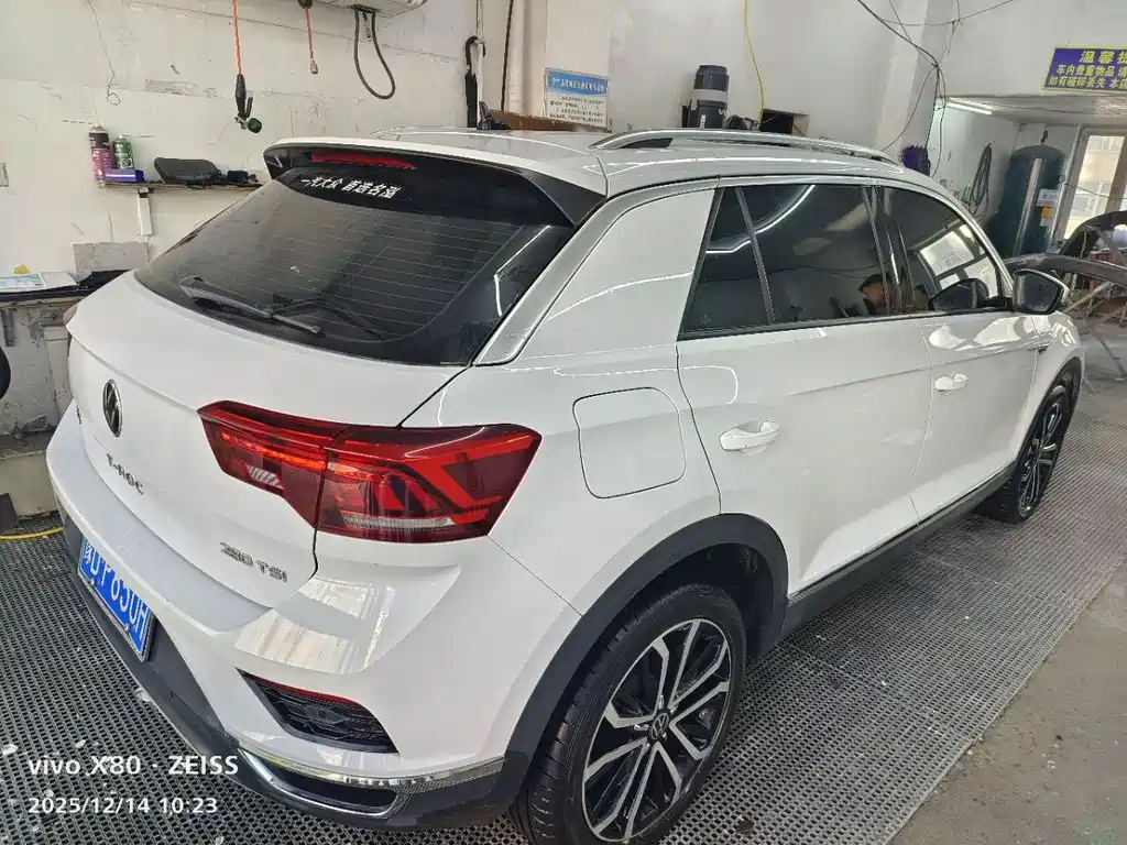 Volkswagen T-Roc 2022 280TSI DSG PLUS