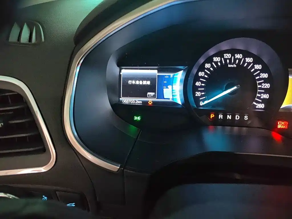 Ford Edge — миниатюра 9