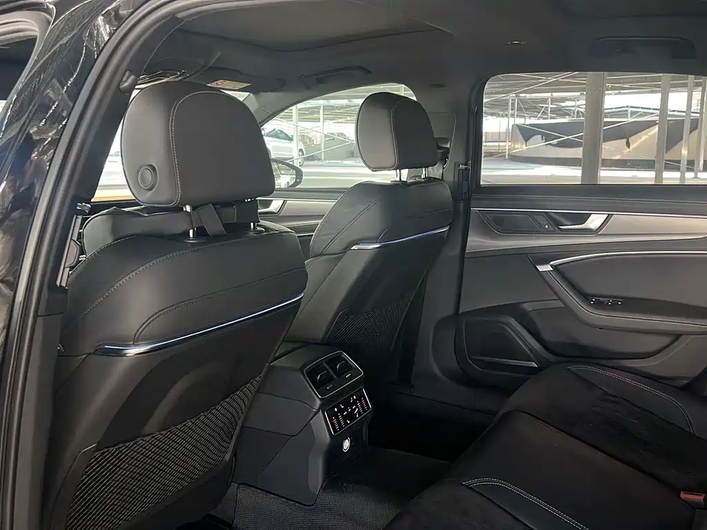 Audi A6L — миниатюра 12