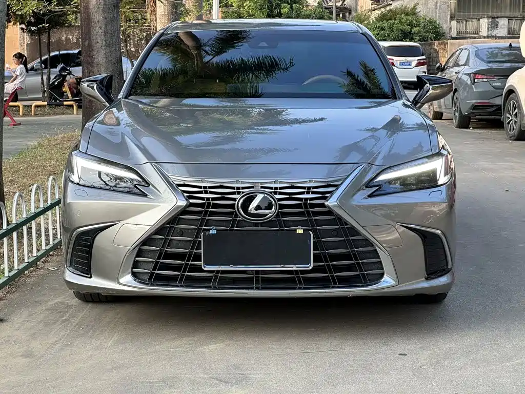 Lexus ES — миниатюра 2