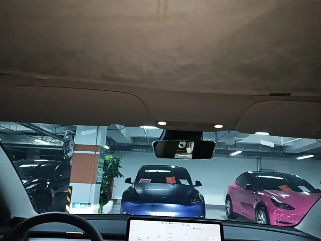 Tesla Model 3 — миниатюра 18