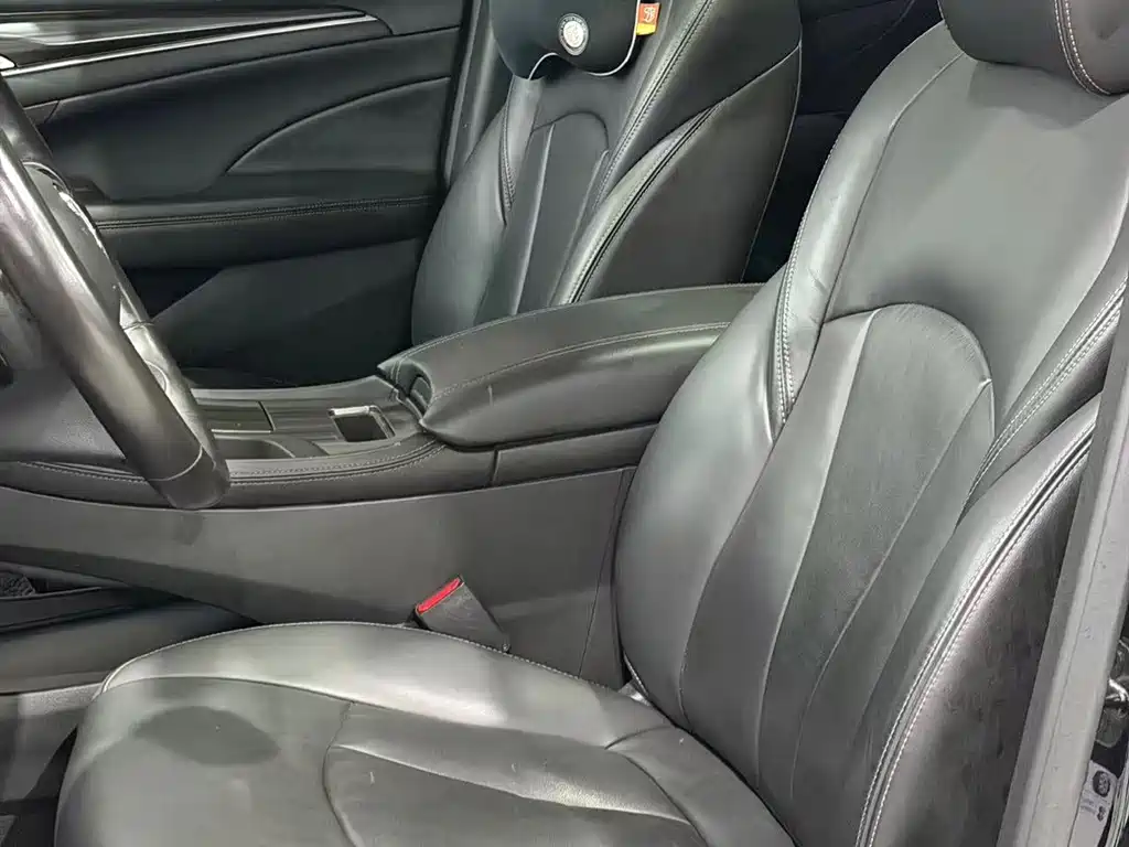 Buick LaCrosse — миниатюра 10