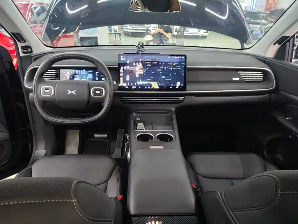 XPeng G6 — миниатюра 10