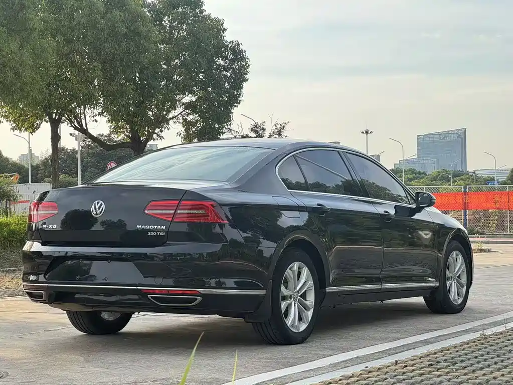 Volkswagen Magotan 2018 330TSI DSG Luxury
