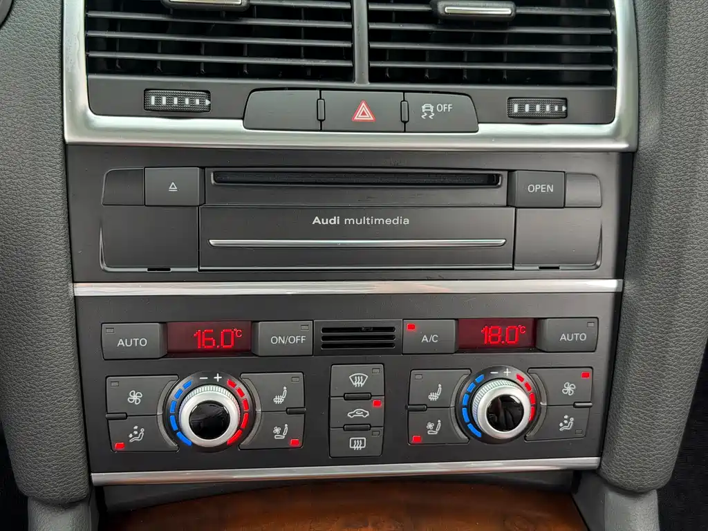 Audi Q7 — миниатюра 13
