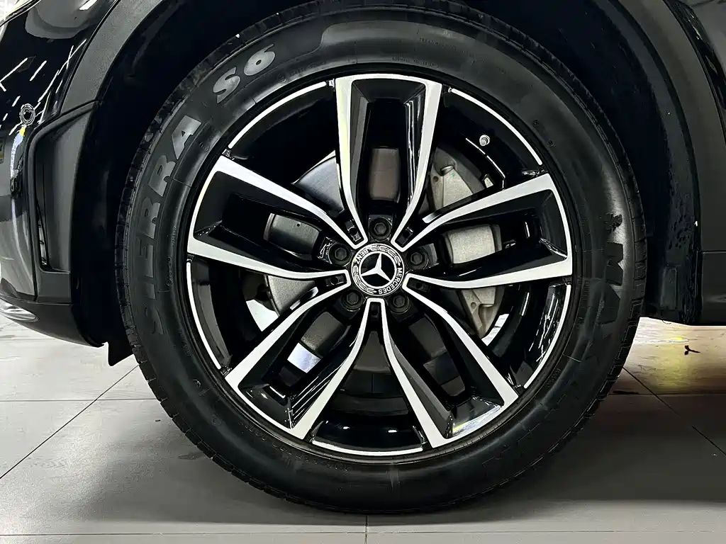 Mercedes-Benz GLC — миниатюра 12