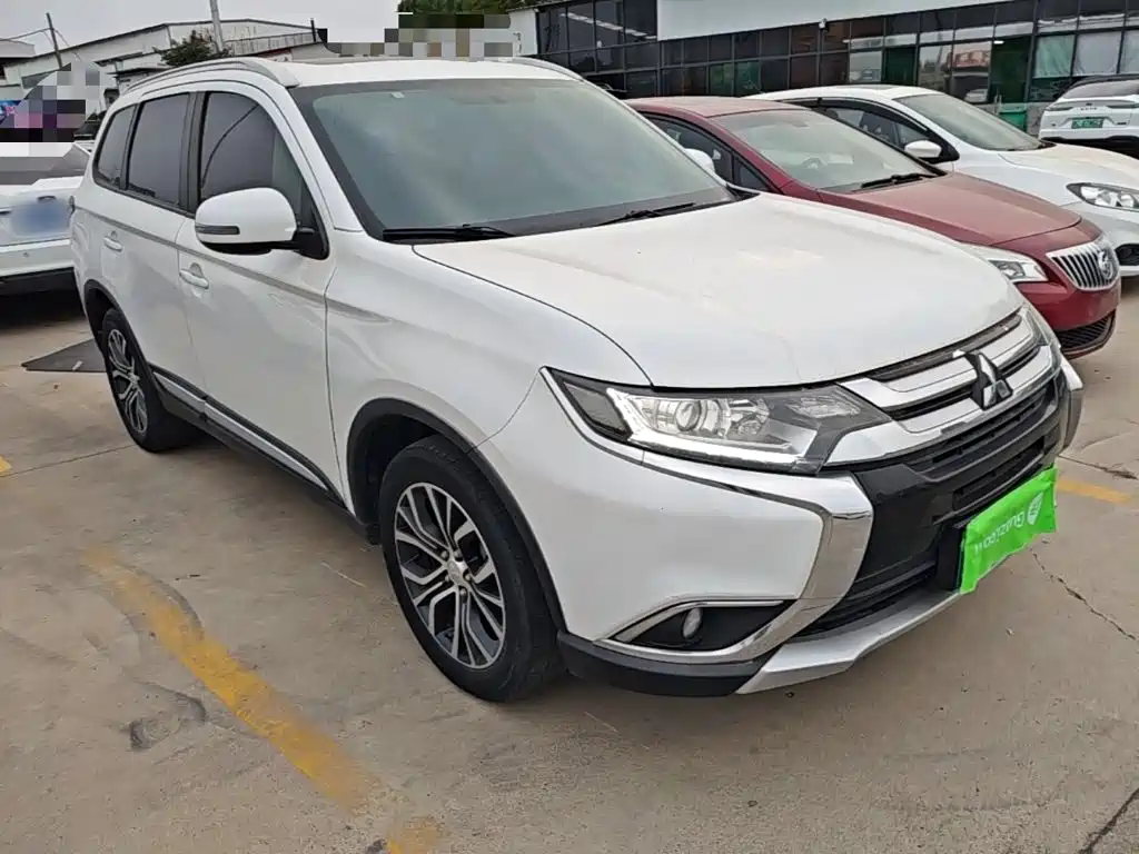 Mitsubishi Outlander — миниатюра 4