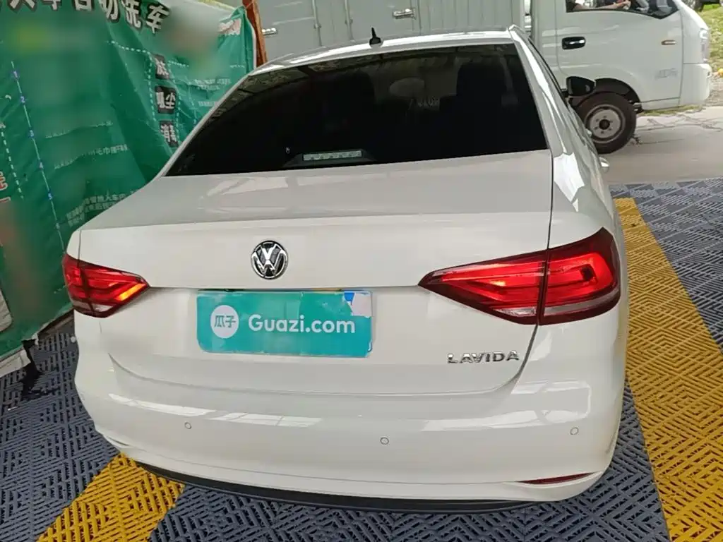 Volkswagen Lavida — миниатюра 6