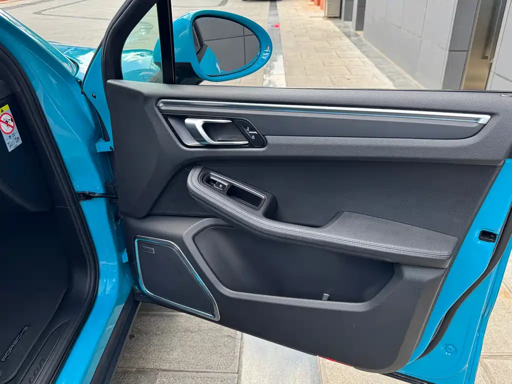 Porsche Macan — миниатюра 21