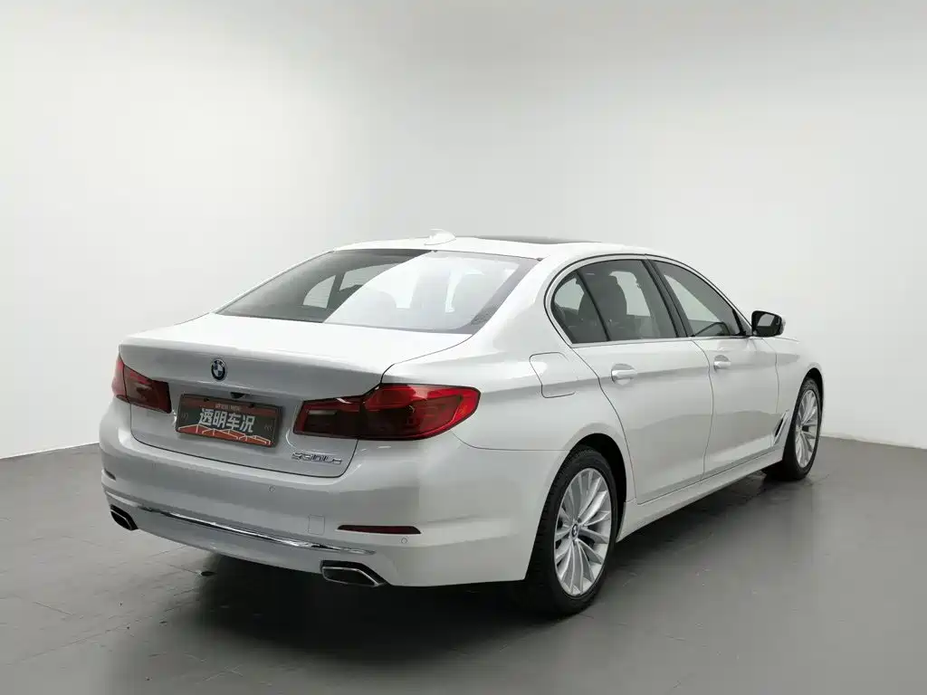 BMW 5 Series New Energy — миниатюра 2