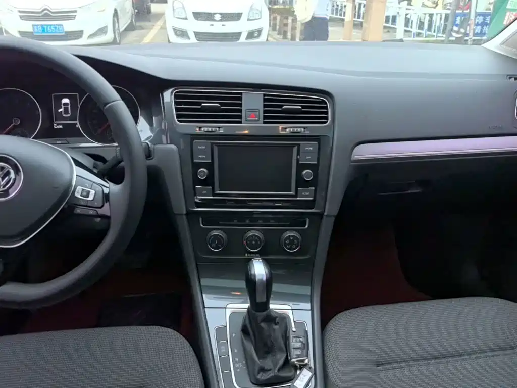 Volkswagen Golf — миниатюра 9