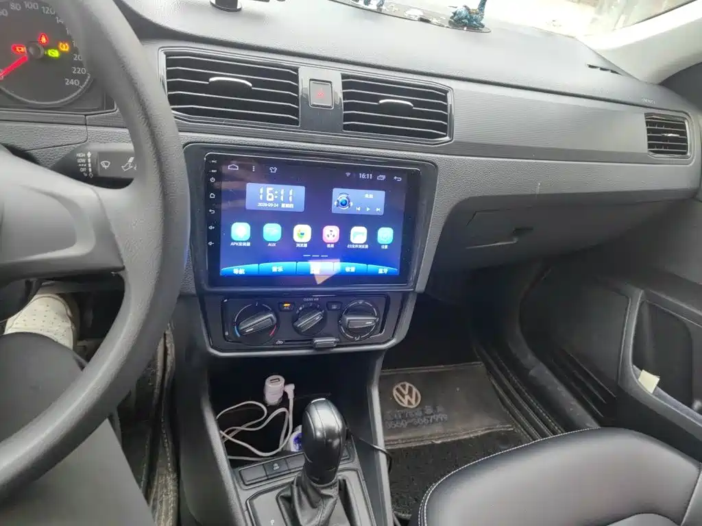 Volkswagen Santana — миниатюра 10