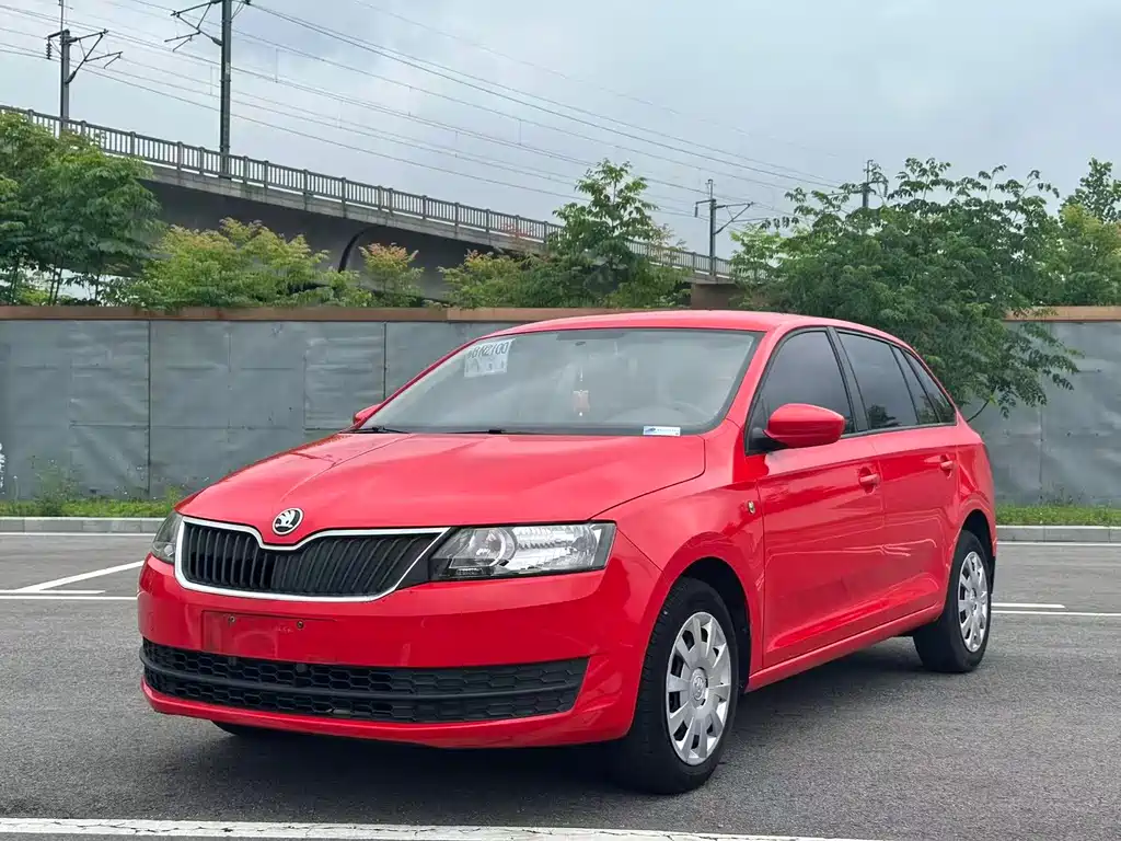 Skoda Rapid Spaceback 2014
