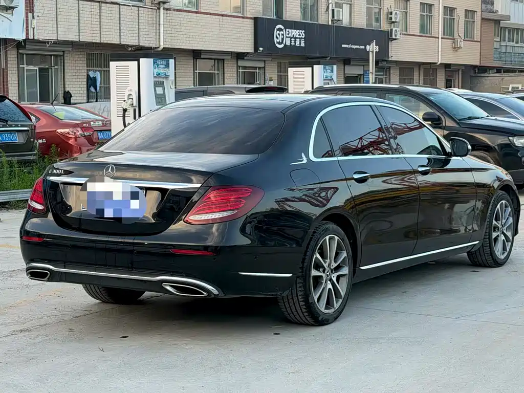 Mercedes-Benz E-Class E 2018 E 300 L Fashion