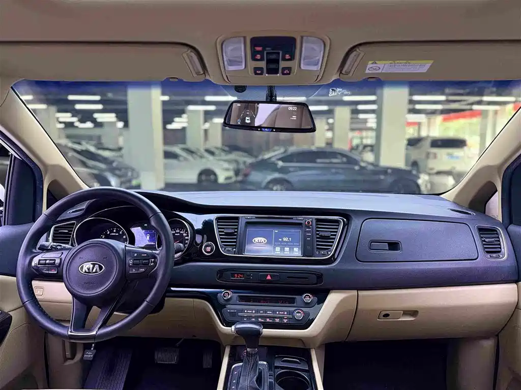 Kia Carnival — миниатюра 8