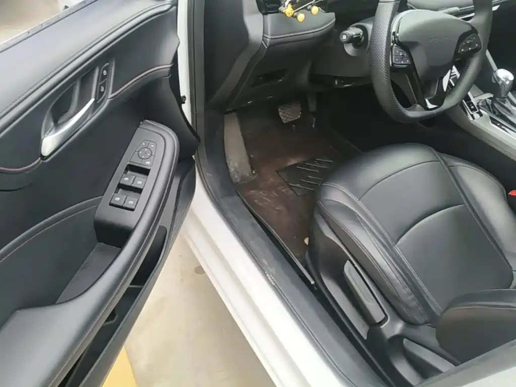 Roewe i5 — миниатюра 16