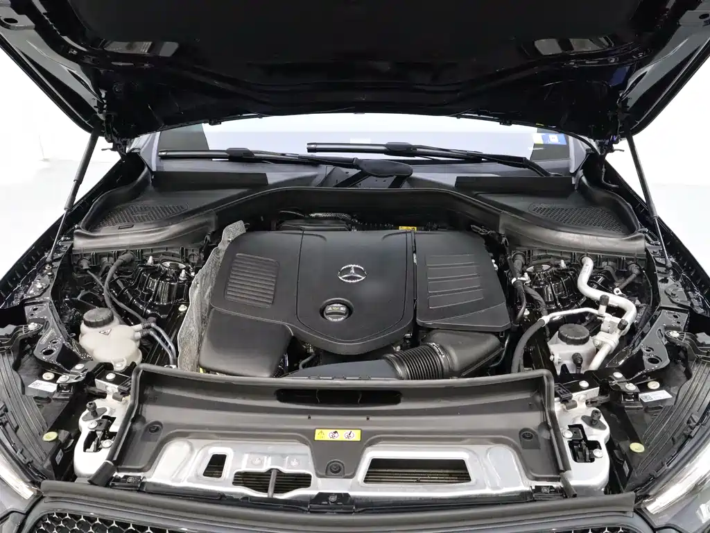 Mercedes-Benz GLC 2024 GLC 260 L 4MATIC Luxury 5 мест