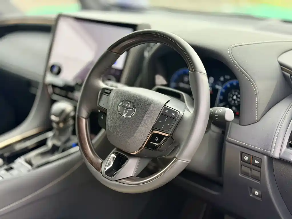 Toyota Alphard 2023 2.5L AT