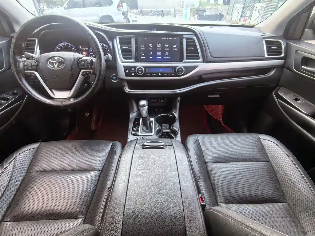 Toyota Highlander — миниатюра 11