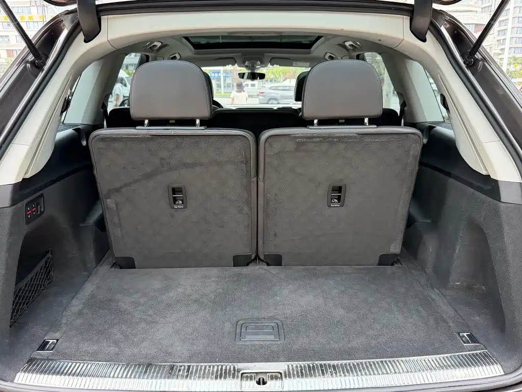 Audi Q7 — миниатюра 13