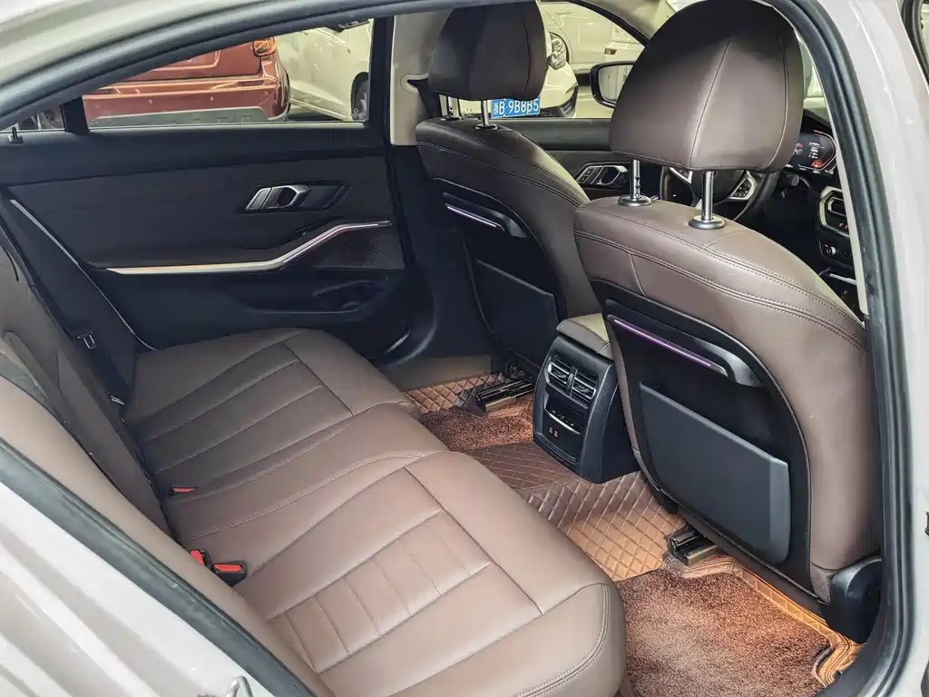 BMW 3 Series — миниатюра 15