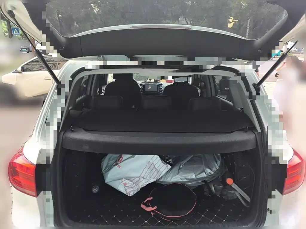 Volkswagen Tiguan — миниатюра 16