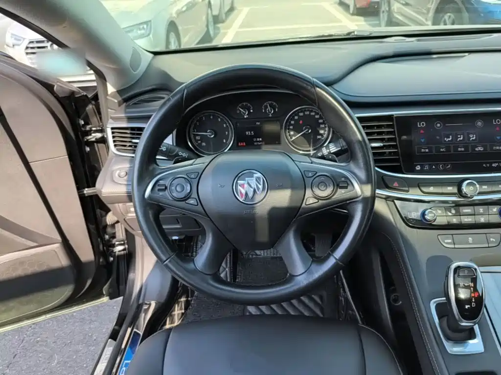 Buick LaCrosse — миниатюра 11