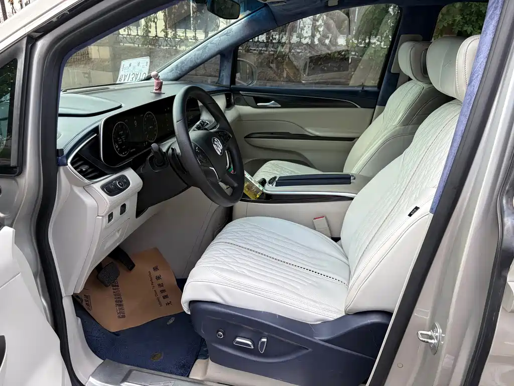 Buick GL8 — миниатюра 7